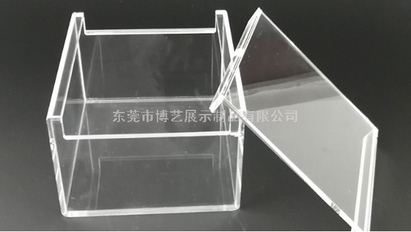 在定制亞克力展示架時(shí)，絲印應(yīng)該注意一些什么事項(xiàng)呢？